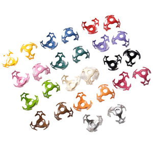 Titulares de flores de estrella de colores emparejados pintura brillante cuentas perforadas <span class=keywords><strong>zapatillas</strong></span> dibujos animados acrílico DIY joyería hebilla pulsera <span class=keywords><strong>material</strong></span> - Product Image 1