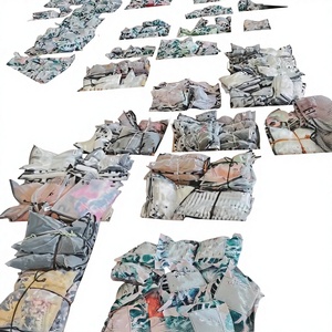 <span class=keywords><strong>Ropa</strong></span> usada sin etiqueta para <span class=keywords><strong>mujer</strong></span>: Vestidos, trajes de baño, tops, fardos de <span class=keywords><strong>ropa</strong></span>, vestidos casuales, stock de prendas. - Product Image 1