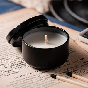 Vela Aromática de Cera de Soja en Mini Lata Metálica de 1.5 oz con Logotipo Personalizado, Aceite Esencial, Hecha a Mano, Ecológica, Ligera, para Viajes, Diwali - Product Image 4