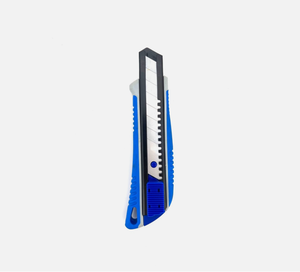<span class=keywords><strong>Couteau</strong></span> artisanal en acier au carbone, vente en gros OEM d'usine, bouton de verrouillage automatique, lame à extrémité coulissante, changement de lame sécurisé, outil de coupe DIY, 12/pièce - Product Image 1