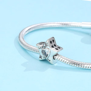 Abalorio de Plata S925 Oxidada con Estrella de la Suerte y Corazón Grabado con Circonitas, Joyería Fina Vintage para Pulsera de Mujer - Product Image 3