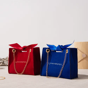 Lionwrapack OEM pochette à bijoux en daim taille personnalisée petit sac de rangement avec nœud avec logo personnalisé - Product Image 2