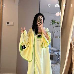 Serviette de bain en polaire corail pur, séchage rapide et absorbante, technique de tissage, jupe de bain compressée mignonne pour étudiants et adultes - Product Image 2