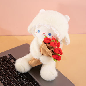 Sosteniendo un muñeco <span class=keywords><strong>de</strong></span> oso <span class=keywords><strong>de</strong></span> peluche <span class=keywords><strong>de</strong></span> cordero bebé con flor rosa, muñeco <span class=keywords><strong>de</strong></span> oveja popular, juguete <span class=keywords><strong>de</strong></span> peluche. Regalo PARA EL Festival Qixi. - Product Image 6