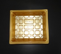 Plateau jetable en PET de qualité alimentaire couleur or personnalisé pour chocolats, biscuits et chips, avec logo de la marque MINXING