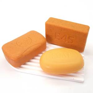 Savon éclaircissant à la carotte Bath and Body Works 250g Purifiant et exfoliant avec Alpha Arbutin pour tous types de peau - Product Image 6