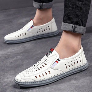 รองเท้าแตะหนังระบายอากาศแบบลำลองสำหรับผู้ชาย พื้นรองเท้านุ่มแบบเจาะรู พื้นรองเท้าด้านนอกทำจากยาง ส้นสูง 1-3 ซม. รองเท้าสำหรับฤดูร้อน - Product Image 3