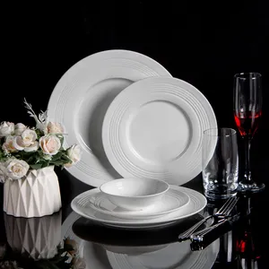Set piring dan mangkuk katering keramik putih klasik, Set piring makan malam dan piring makan timbul pinggiran porselen Hotel restoran