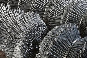 Maille de chaîne en acier personnalisée de haute qualité, tissage uni, anti-corrosion, découpe de trous en diamant, soudage pour application filtrante - Product Image 4