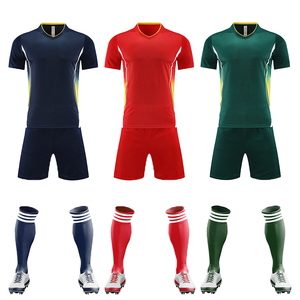 Vente en gros d'ensembles de sport économiques, maillots de football personnalisés avec n'importe quel nom/numéro et livraison express pour unisexe - Product Image 1