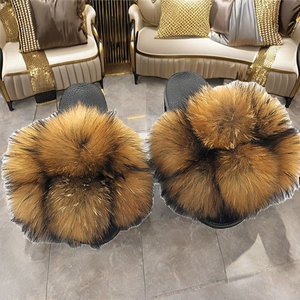 Pompon personnalisé 100 % fait main en vraie fourrure de renard pour claquettes de luxe en cuir véritable doublées, idéal hiver, printemps, été - Product Image 2