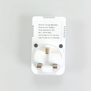Protector de Sobretensión Universal con Enchufe Británico para TV, Refrigerador y Montaje en Pared - Product Image 3