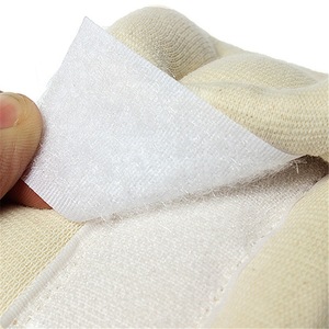 Collier cervical en éponge Medco, réglable, pour soulager la douleur et offrir un soutien au cou - Product Image 5