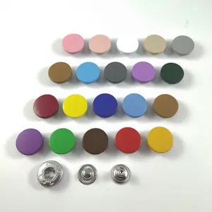 Haute qualité mat imprimé rond 4 parties coloré tige ressort métal bouton pression bouton fabricant décoré pour les vêtements