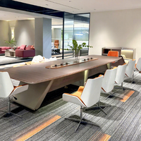 Ensemble de mobilier de bureau moderne : bureau, table de salle de conférence, table de conseil d'administration, table de réunion, tables et chaises de conférence