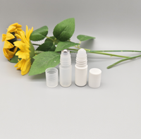 Bouteille à bille ronde droite translucide blanche de 3 ml/5 ml/8 ml pour crème contour des yeux, flacon portable en plastique, flacon à bille anti-démangeaisons, vente en gros