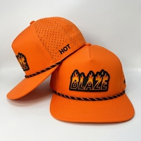 Gorras de Moda con Visera Plana Color Naranja, Secado Rápido, Protección Solar para Verano, Unisex, Ajustables, Perforadas con Corte Láser, Venta al Por Mayor