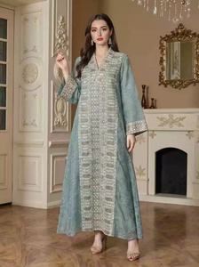 OEM Neue Muslimische Bestickte Woll-Turbane für Männer <span class=keywords><strong>Abai</strong></span> Erwachsene Elegantes Langes Nahöstliches Dubai-Kleid - Product Image 1