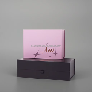 Boîte cadeau en carton pliable personnalisée, rigide, avec fermeture magnétique, pour chaussettes et boîtes en papier fourrure - Product Image 3