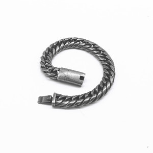 Yunnique Pulsera de cadena de plata tibetana con cierre magnético unisex, diseño geométrico, joyería de moda - Product Image 2