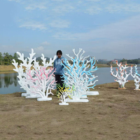 Accessoires de fête Océan 2026 – Statue de corail personnalisable en résine rose et bleue pour événements festifs