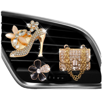 Diffuseur d'aromathérapie moderne et populaire pour voiture, en alliage, en forme de mini talons hauts, sacs et couronnes, à clipser sur la sortie d'air, pour l'intérieur de la voiture