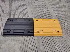 Rallentatore di velocità retrattile in gomma per impieghi gravosi, installazione rapida, 500x400x45 cm, per aree ad alto traffico - Soluzione di sicurezza - Product Image 6