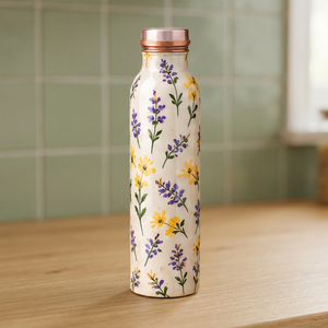 Botella de agua de cobre con estampado artístico de margaritas de lavanda, con tapa de cobre, portátil, a prueba de fugas, para viajes - Product Image 1