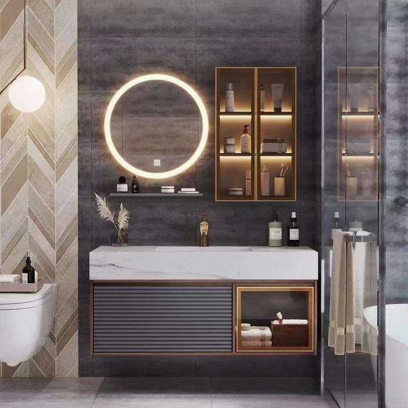 สีเทาเข้ม