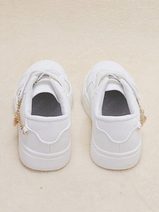 Scarpe sportive da ragazza 2024 primavera nuove scarpe <span class=keywords><strong>bianche</strong></span> piccole in pelle traspirante Top scarpe da ginnastica per studenti - Product Image 2