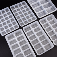 La couleur de la taille des pièces standard peut être personnalisée Bac à glaçons en PP jetable congelé 24 cellules Bac à glaçons personnalisé avec logo imprimé