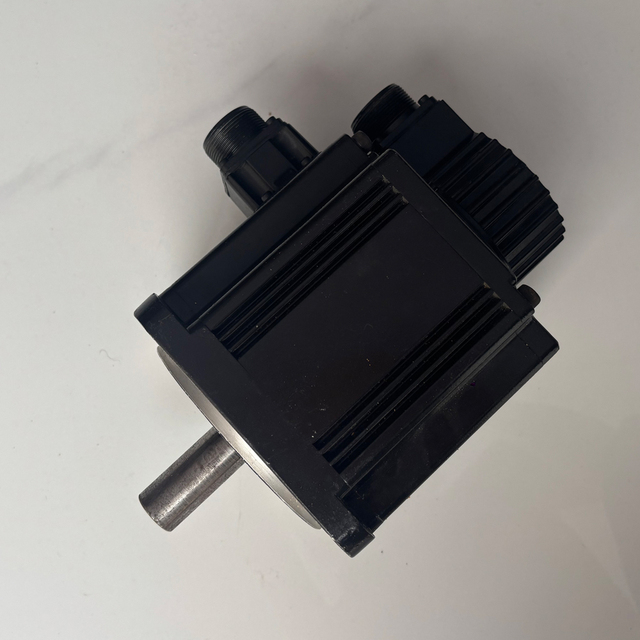 SGMJV-08ADA61 Industrial AC Servo Motor 750W 200V High Precision Rotary Servo Motor for CNC Machine PLC Automation System