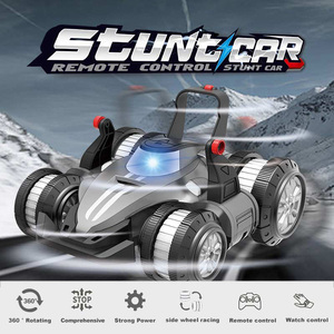 Voiture de course RC SOYANG à 6 canaux haute vitesse avec lumières LED et cascades latérales, jouet pour garçons - Product Image 2