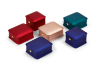 Boîte à bijoux LED bordeaux de luxe en velours PU pour bagues, colliers et boucles d'oreilles, étui d'emballage personnalisé avec logo, présentoir cadeau