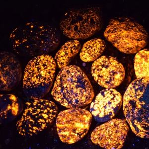 คริสตัลโยโอไลต์ธรรมชาติคุณภาพสูงขายส่ง รูปหัวใจและรูปฝ่ามือ สำหรับการบำบัดและตกแต่งบ้าน - Product Image 1