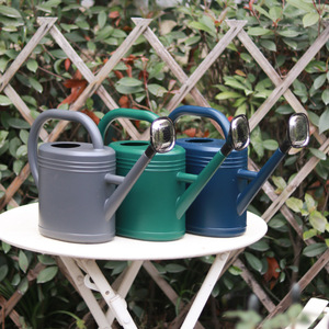 <span class=keywords><strong>Arrosoir</strong></span> en plastique de qualité supérieure avec bec long pour arroser les plantes d'intérieur et d'extérieur - Product Image 2