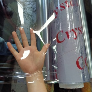 Pellicola in PVC Trasparente Super Chiara, Morbida e Resistente all'Umidità, Prodotta in Fabbrica, Personalizzabile per Tovaglie da Centro Giochi per Bambini e Laminazione - Product Image 2