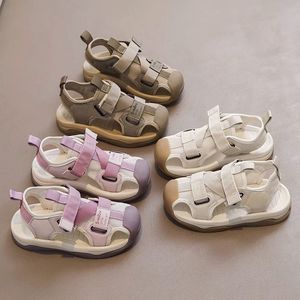 Sandales d'été Baotou pour garçons et filles, chaussures de plage antidérapantes pour étudiants, portables et fabriquées directement pour les enfants - Product Image 1