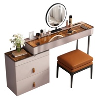 Commode moderne haut de gamme Cavio à cannelures, table de maquillage en bois massif de qualité supérieure, plateau en verre trempé, miroir éclairé par LED, fermeture douce