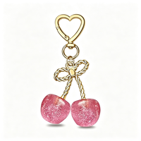 Porte-clés en alliage de zinc en forme de cerise noble avec crochet à ressort en forme de cœur, breloque de sac, pendentif pour femme, accessoire quotidien, cadeau