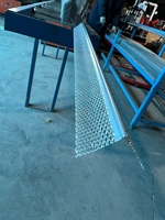 Prix de gros d'usine Perle d'angle galvanisée Perle d'angle de bride élargie Perle d'angle pour le plâtrage d'angle de mur