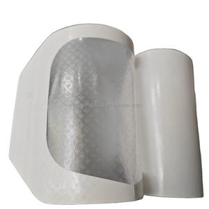 แผ่นปิดแผลแบบตาข่ายเคลือบใสชนิดใหม่ ขายดี ระบายอากาศได้ดี ขนาด 7x9 ซม. ได้รับการรับรองมาตรฐาน CE ระดับทางการแพทย์ คลาส 1 - Product Image 4