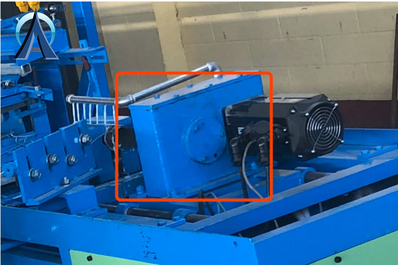 fully automatic double wire mesh chain link fence weaving net making machine factory best price in India
