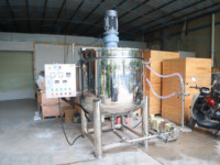 Réservoir mélangeur industriel automatique en acier inoxydable de 1000 L, personnalisé, avec pompe à rotor pour le mélange de shampooing et de savon liquide
