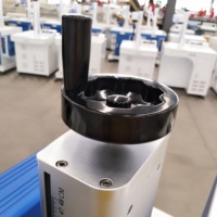 Nouvelle machine de marquage laser à fibre pour gravure métallique en ligne sur PCB avec refroidissement par air, contrôle EZCAD, prenant en charge les formats DXF/BMP/AI