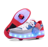 Chaussures à roulettes réglables à 2 roues pour enfants, prix d'usine en gros, chaussures de skate d'extérieur de haute qualité avec lumières LED clignotantes