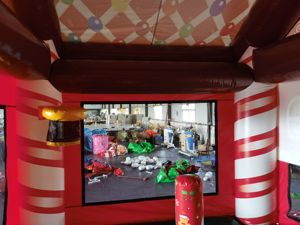Castillo Inflable de Alta Calidad con Diseño de Hombres de Jengibre Navideños para Alquiler o Fiestas - Product Image 5
