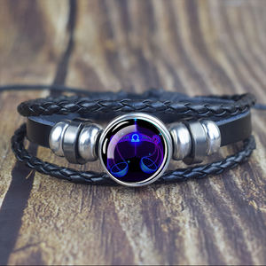 Vente en gros de bracelets Zodiac Glow in the Dark-Bracelets en cuir tressé noir avec breloques d'horoscope lumineuses, réglables - Product Image 3