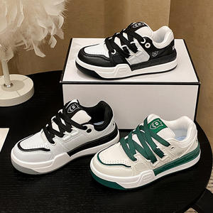 Chaussures de sport respirantes à semelle épaisse de créateur haut de gamme, rehaussantes, en maille, vente en gros, chaussures de course - Product Image 1