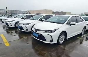 Elantra 2020 USADO Barato, 1.6L Híbrido, Automático, Asientos de Cuero, Faros LED, Sedán con Volante a la Izquierda - Product Image 1